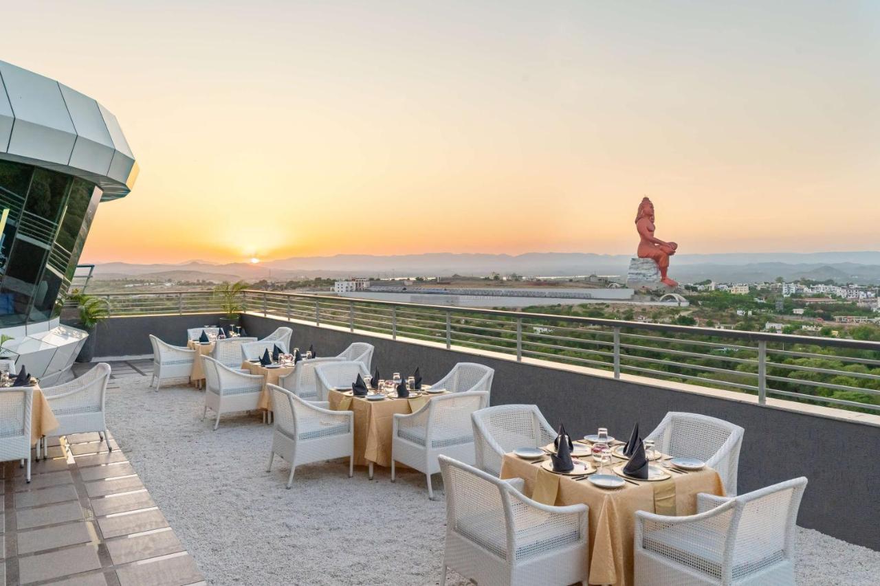 Radisson Hotel Nāthdwāra Kültér fotó